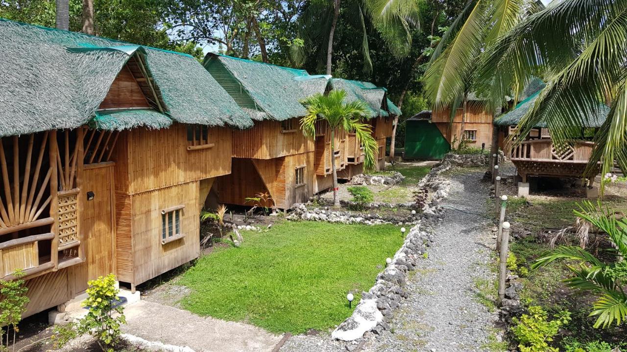 Nirvana Resort & Dive Centre - 몰볼 외부 사진