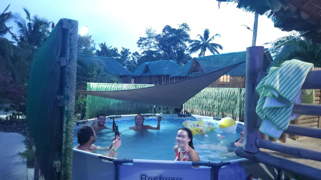 Nirvana Resort & Dive Centre - 몰볼 외부 사진