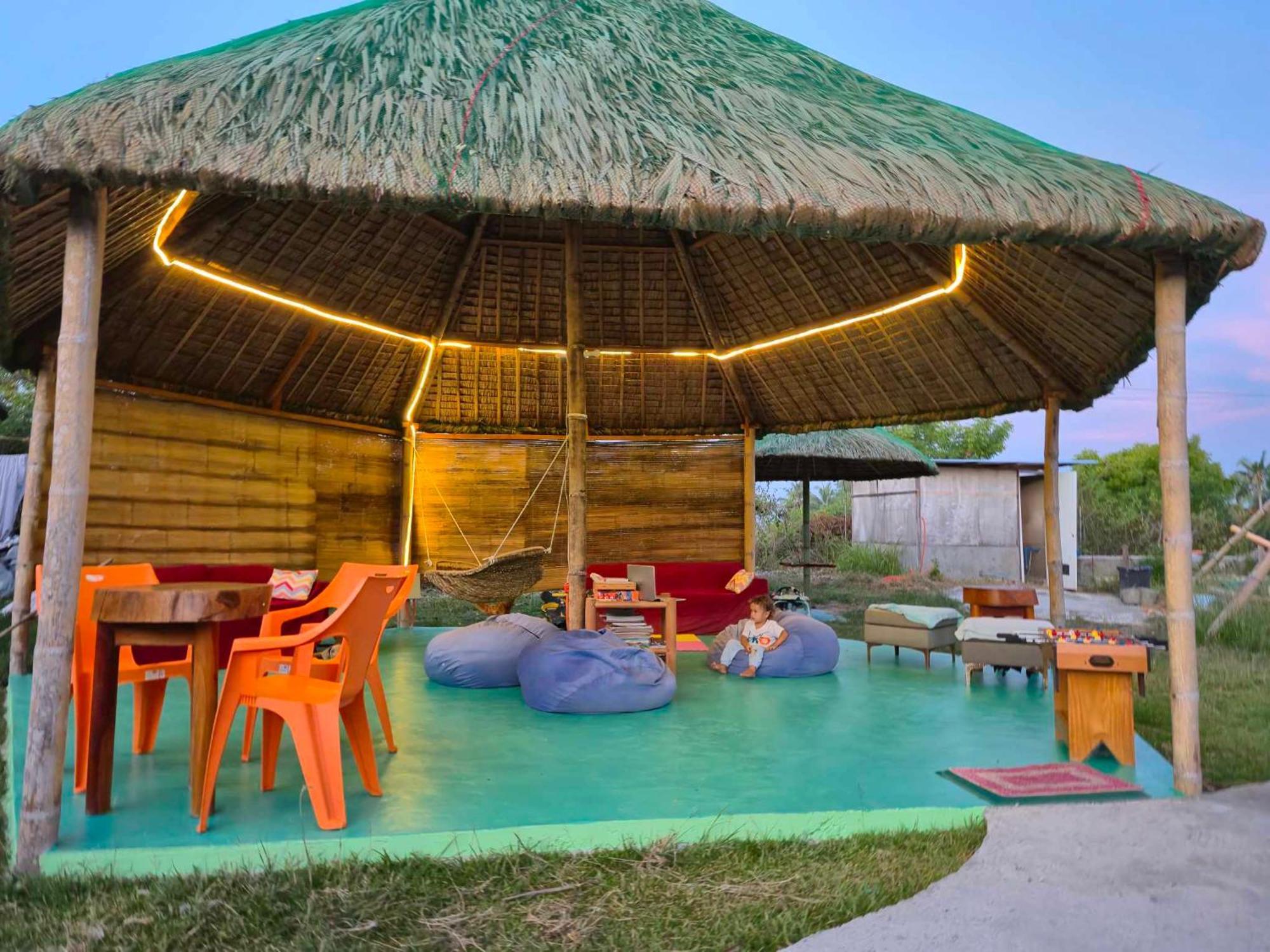 Nirvana Resort & Dive Centre - 몰볼 외부 사진